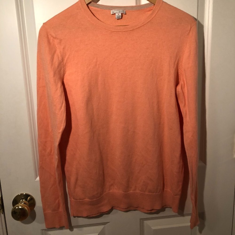 Gap womens crew neck sweater-size M
